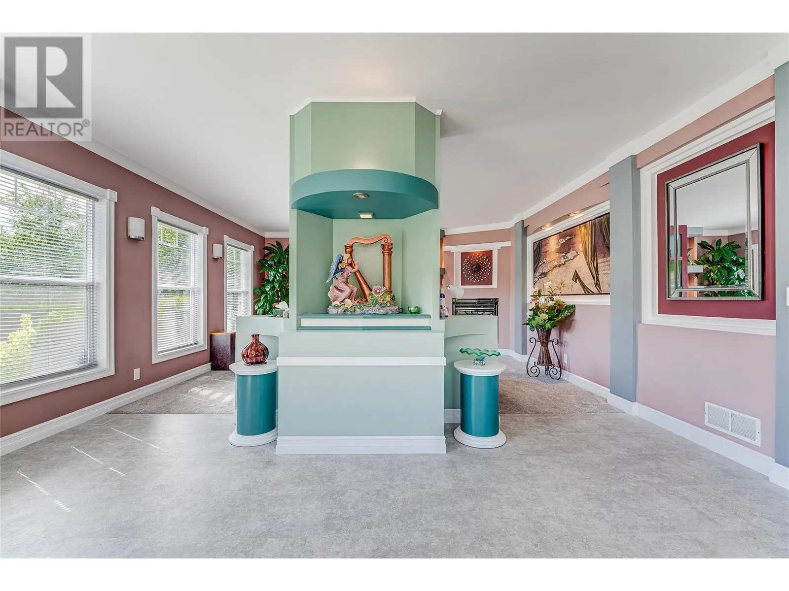 39 Ladyslipper Road