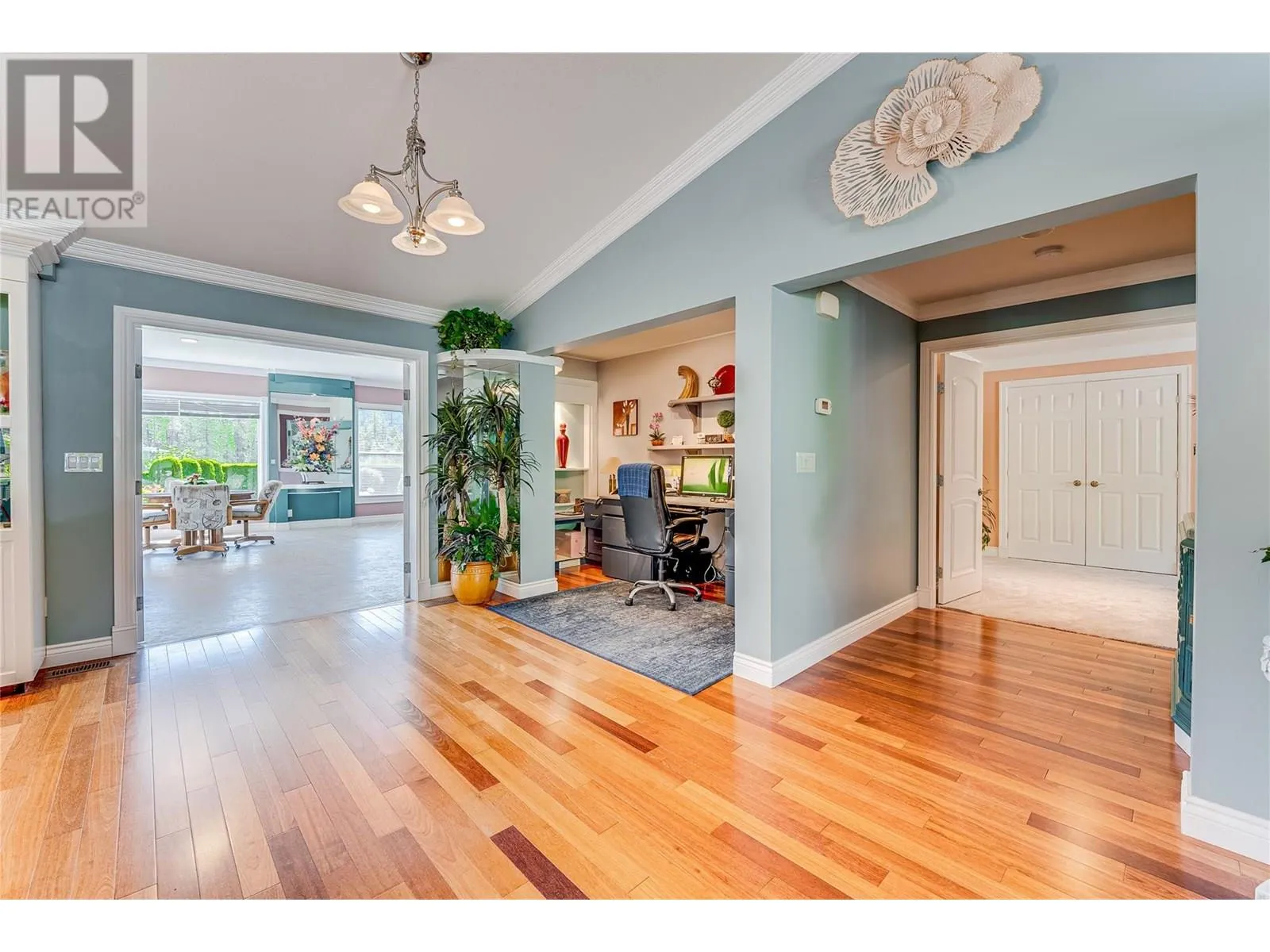 39 Ladyslipper Road