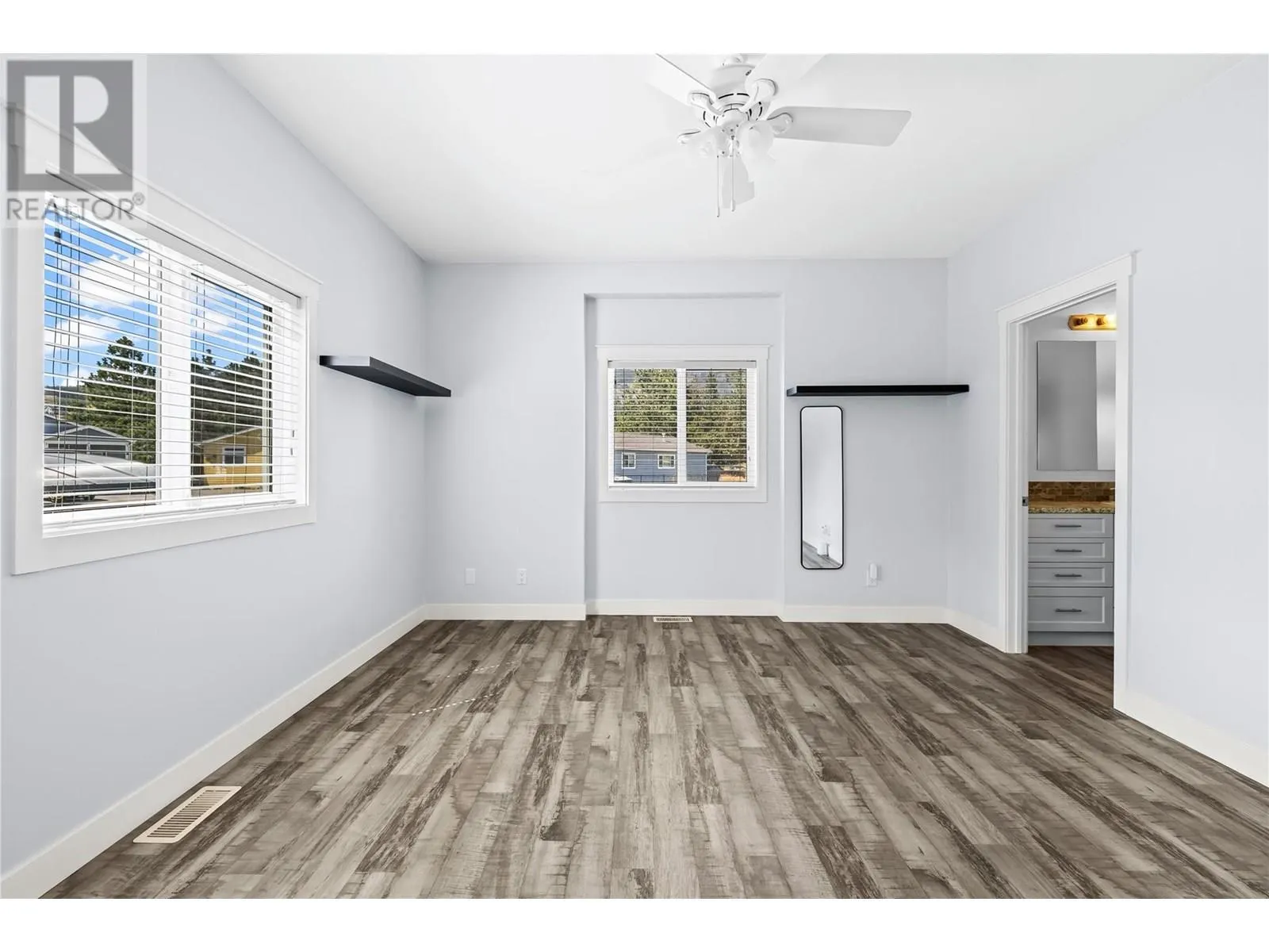 2440 Old Okanagan Highway Unit# 527