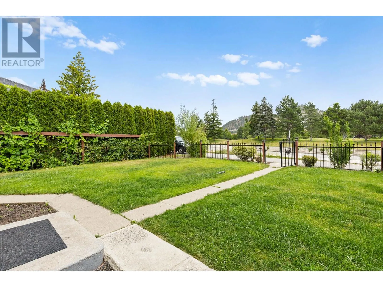 842 Glenmore Drive