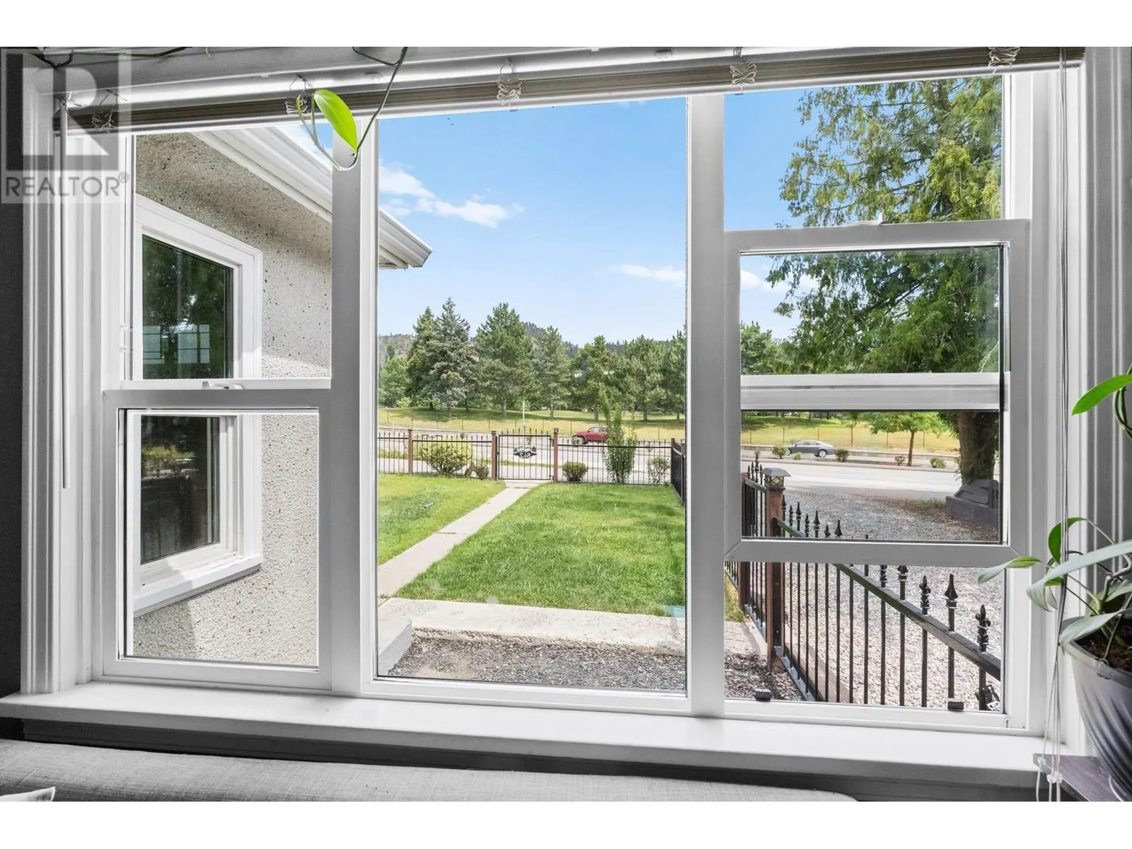 842 Glenmore Drive