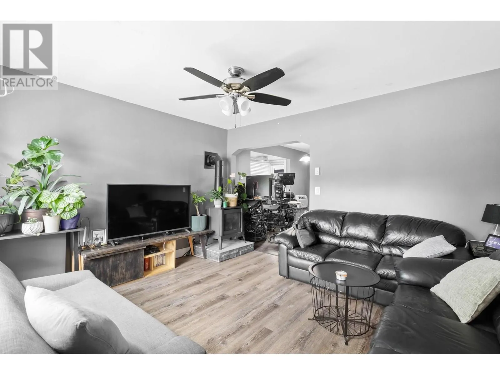 842 Glenmore Drive