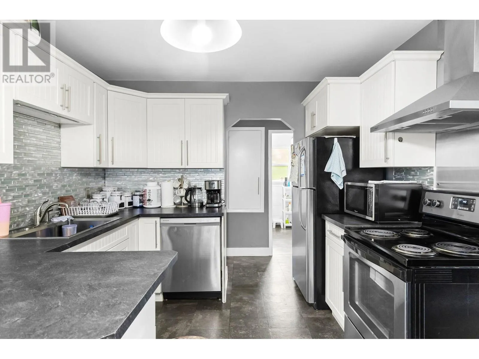 842 Glenmore Drive
