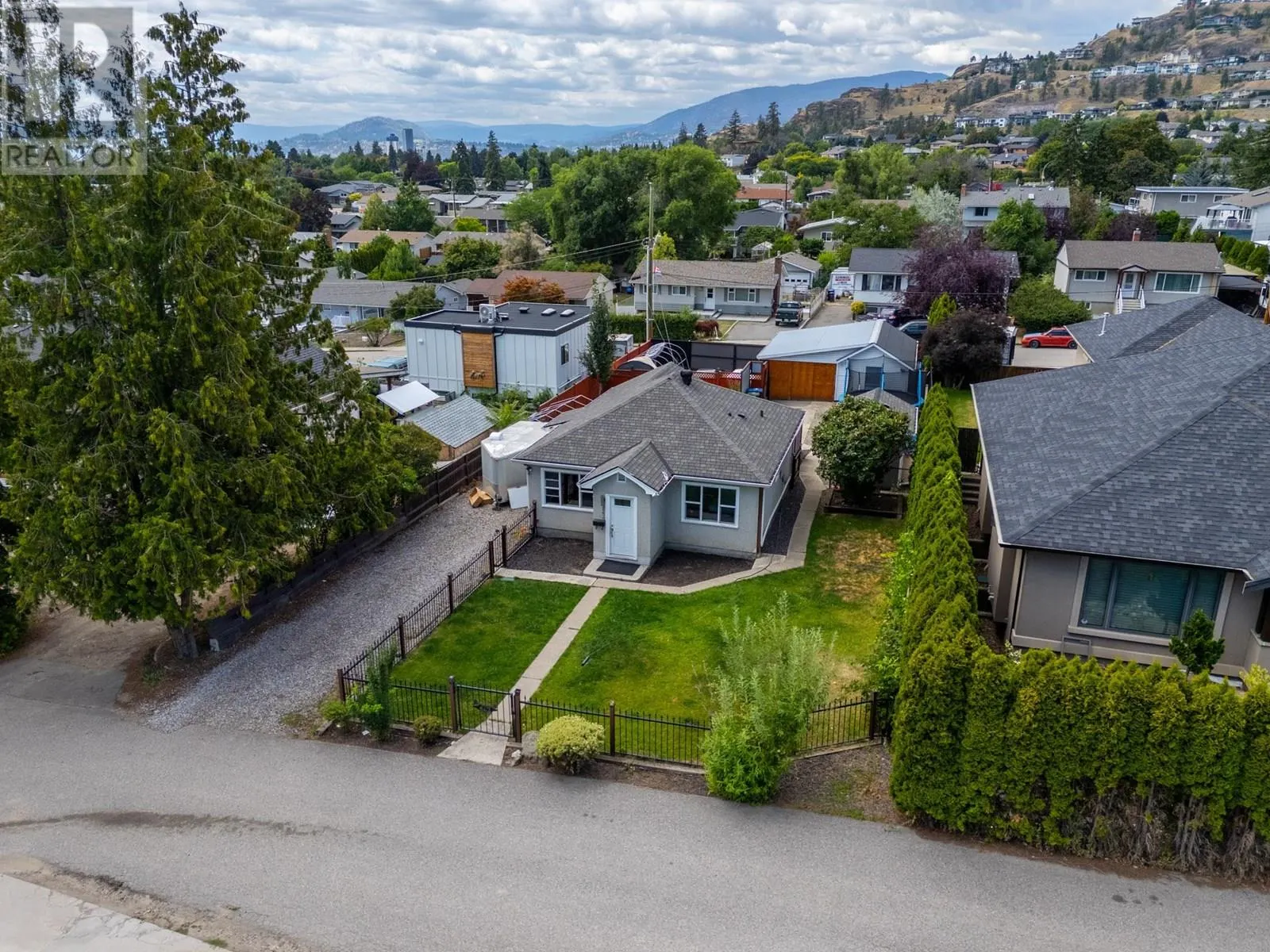 842 Glenmore Drive