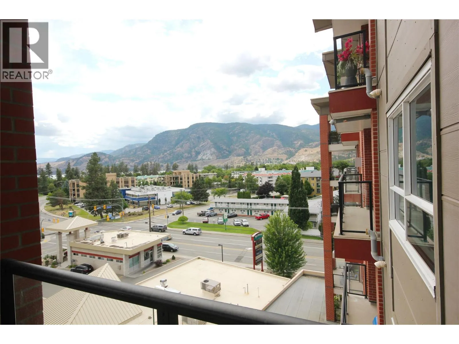 3388 SKAHA LAKE Road Unit# 707