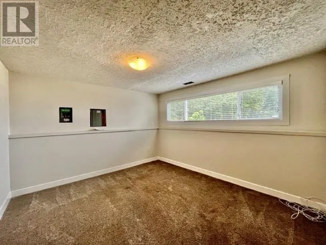 3720 Hoskins Road