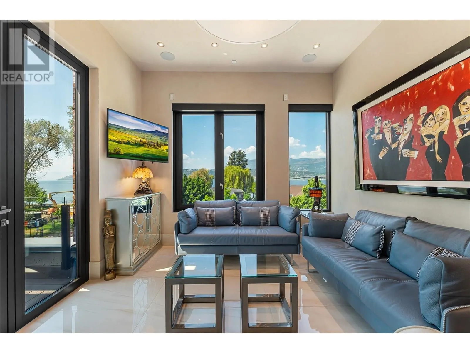 2245 Abbott Street Unit# 301