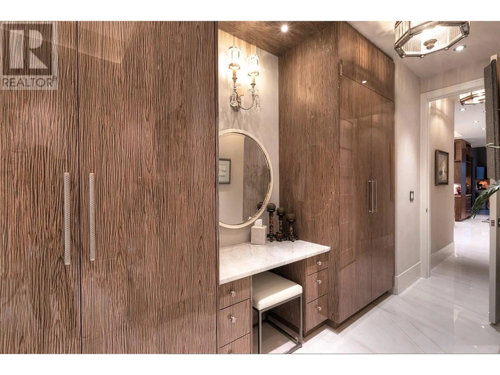2245 Abbott Street Unit# 301