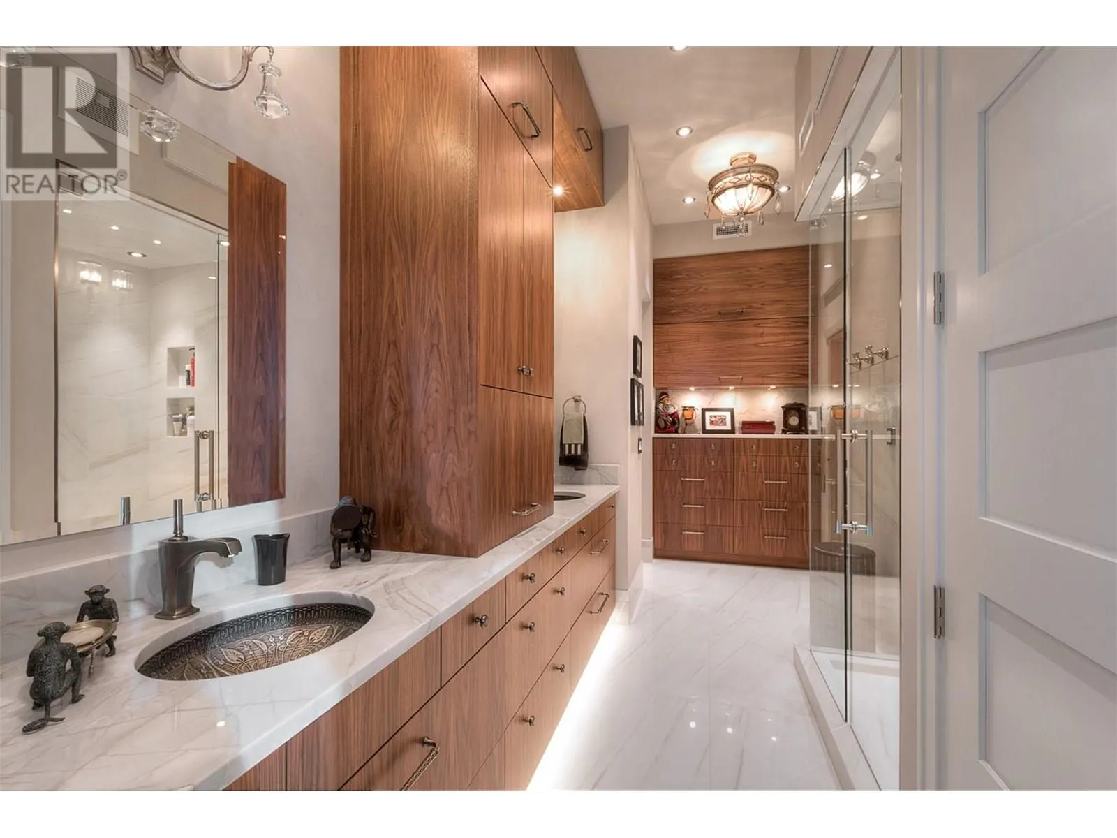 2245 Abbott Street Unit# 301