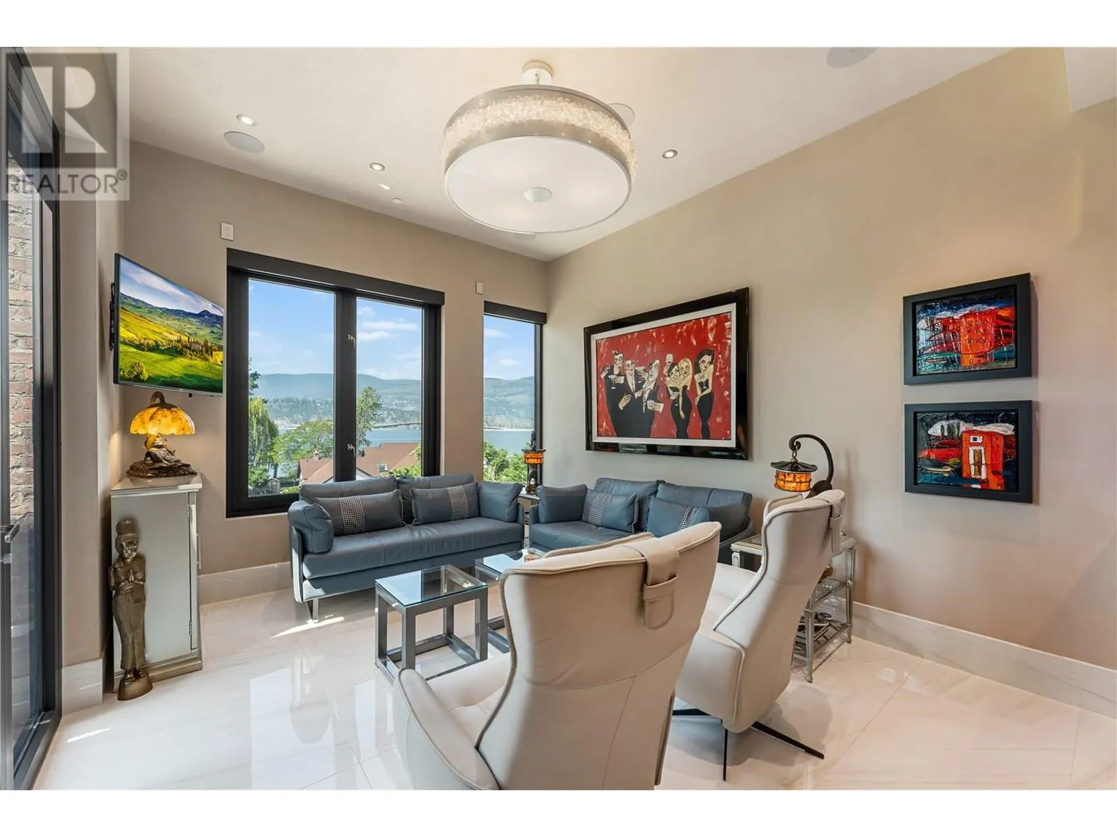 2245 Abbott Street Unit# 301