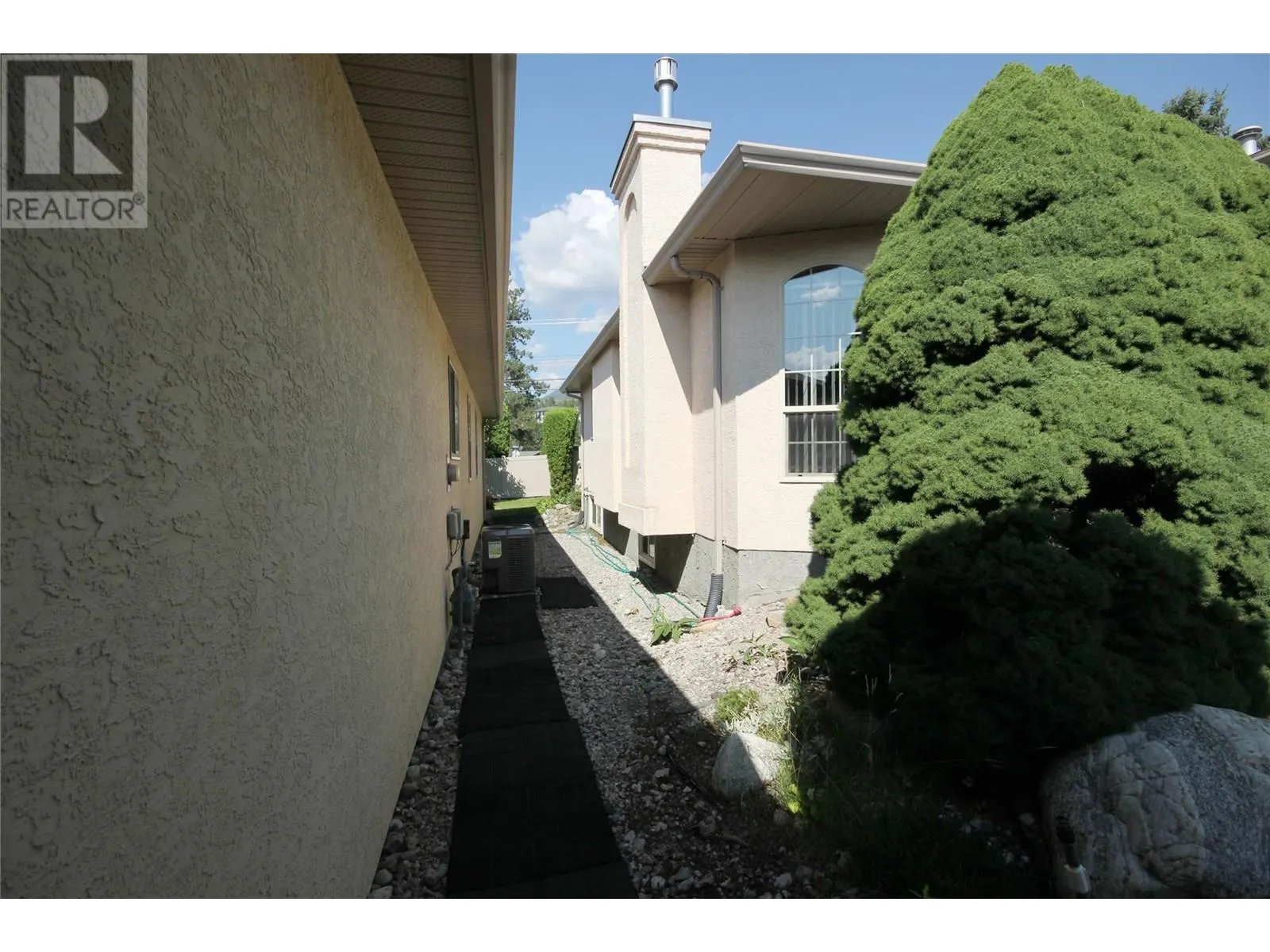 1634 Carmi Avenue Unit# 105