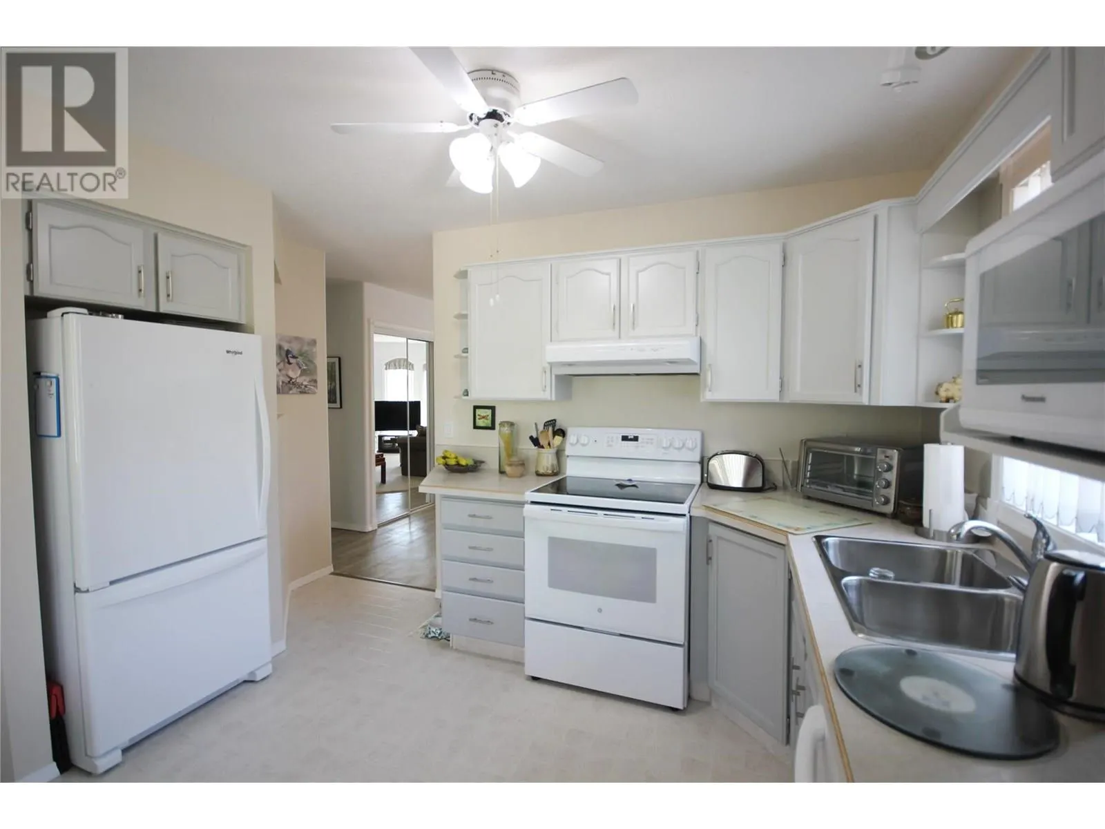 1634 Carmi Avenue Unit# 105