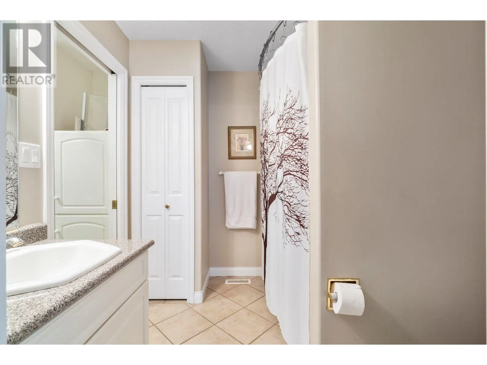 2550 Golf Course Drive Unit# 11