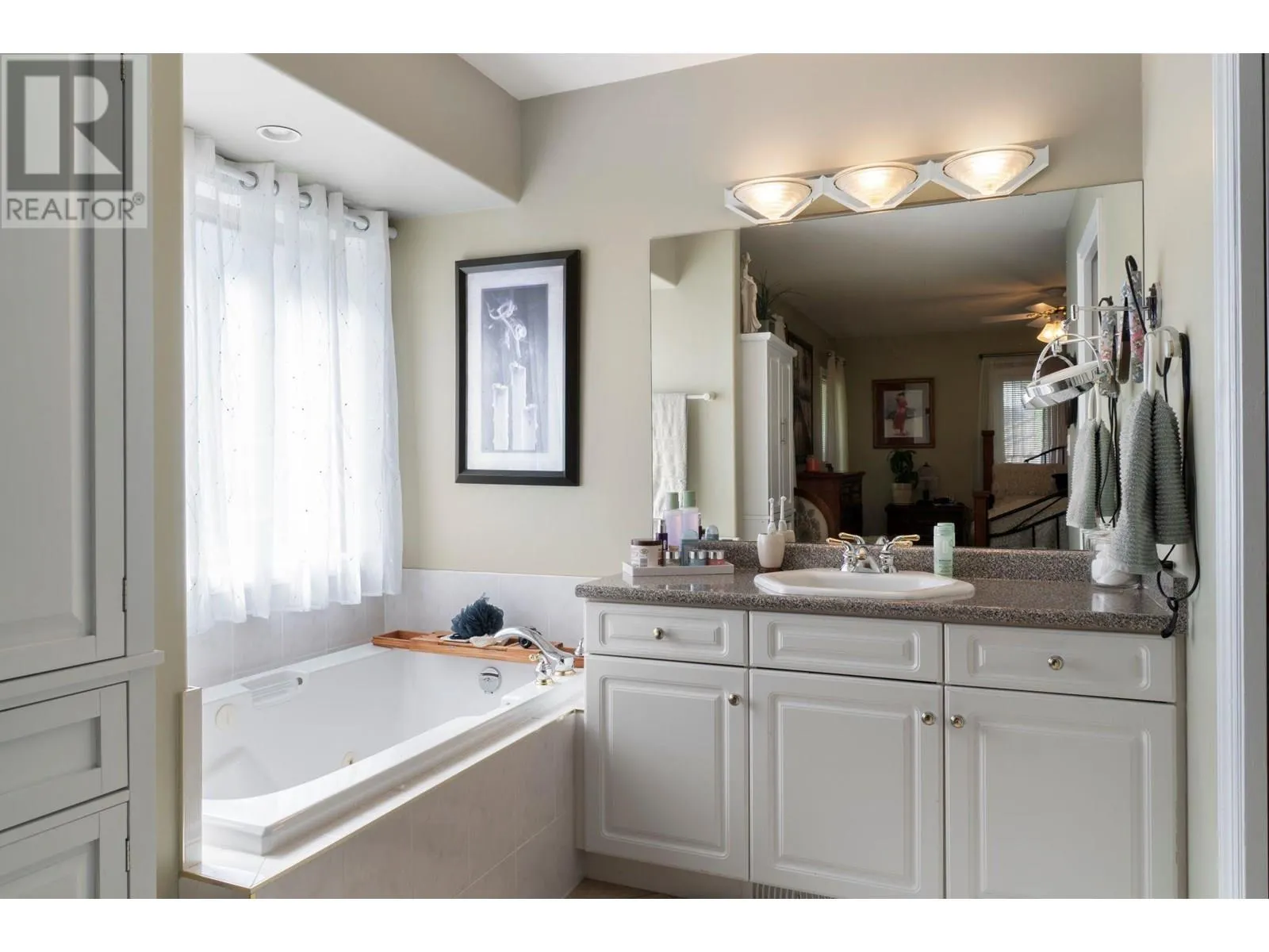 2550 Golf Course Drive Unit# 11