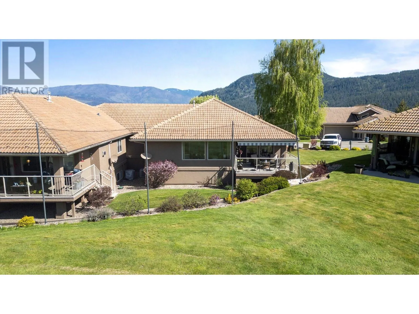 2550 Golf Course Drive Unit# 11