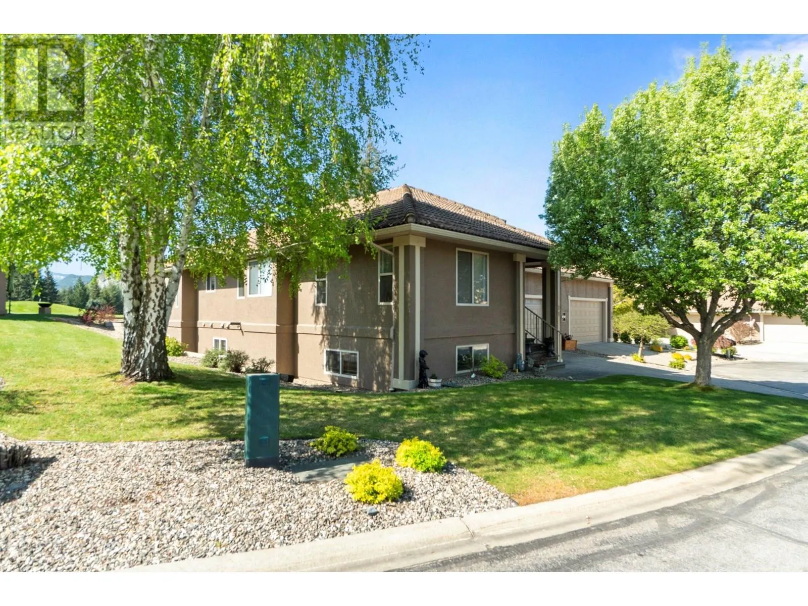 2550 Golf Course Drive Unit# 11