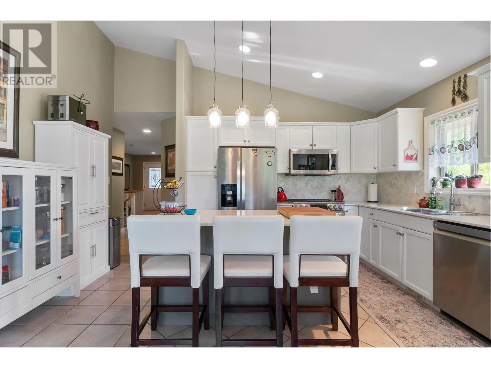 2550 Golf Course Drive Unit# 11