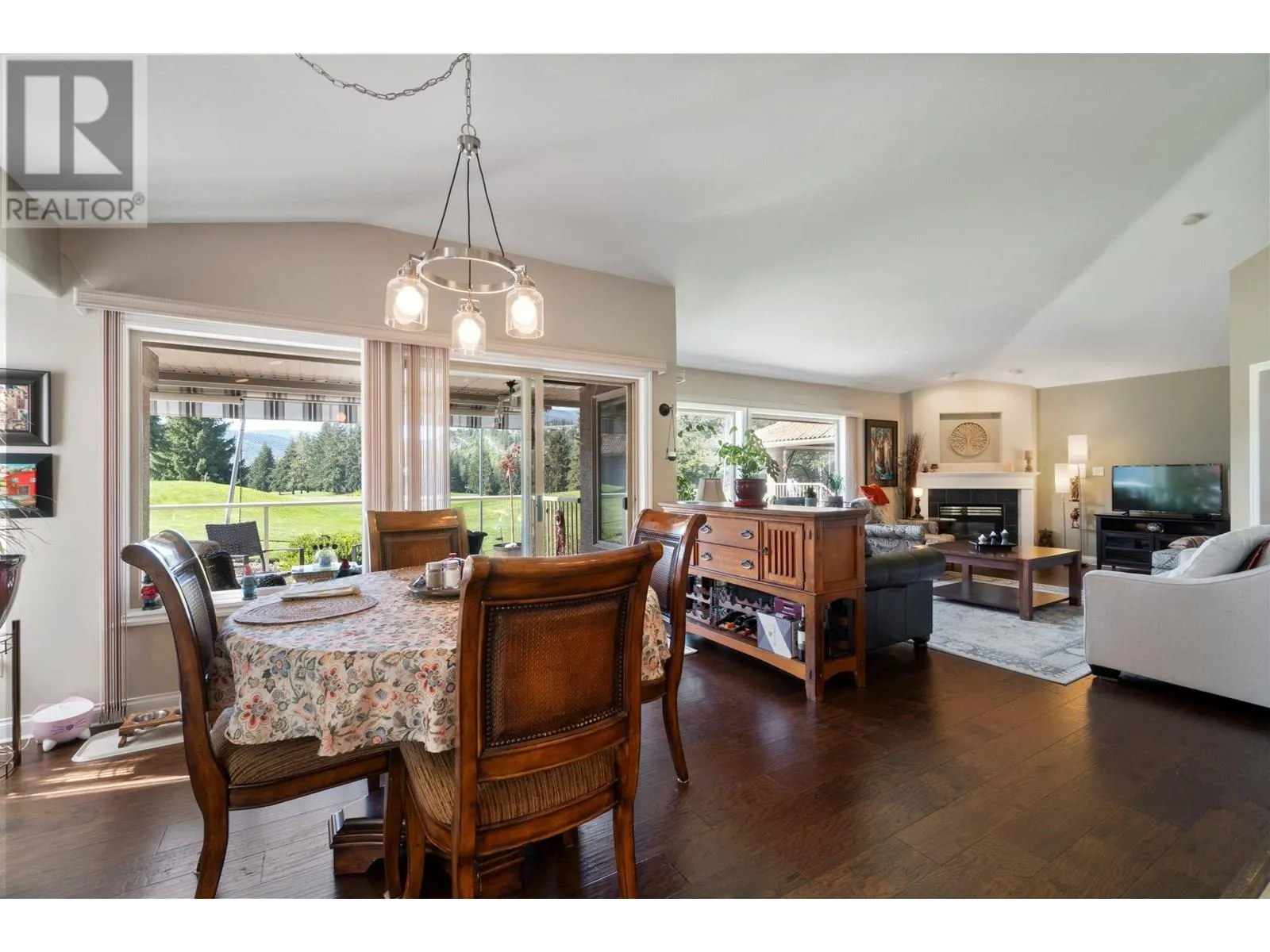 2550 Golf Course Drive Unit# 11