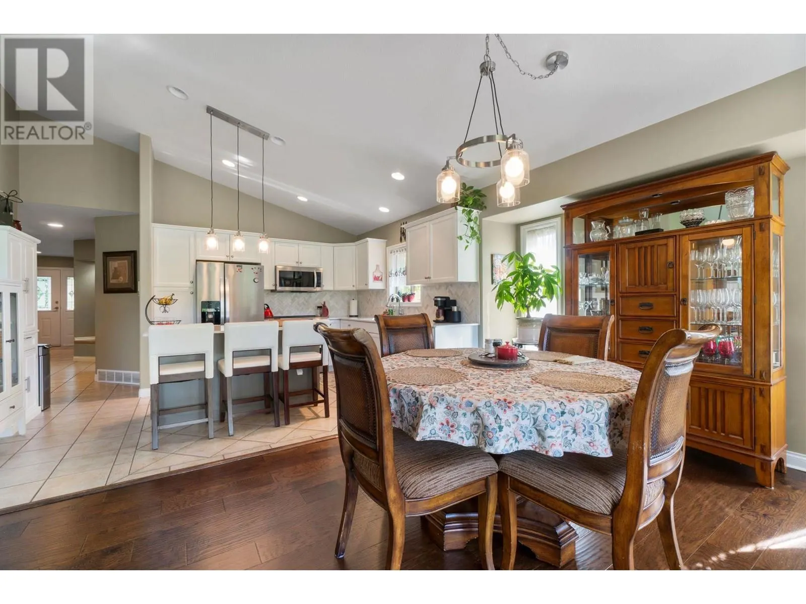 2550 Golf Course Drive Unit# 11