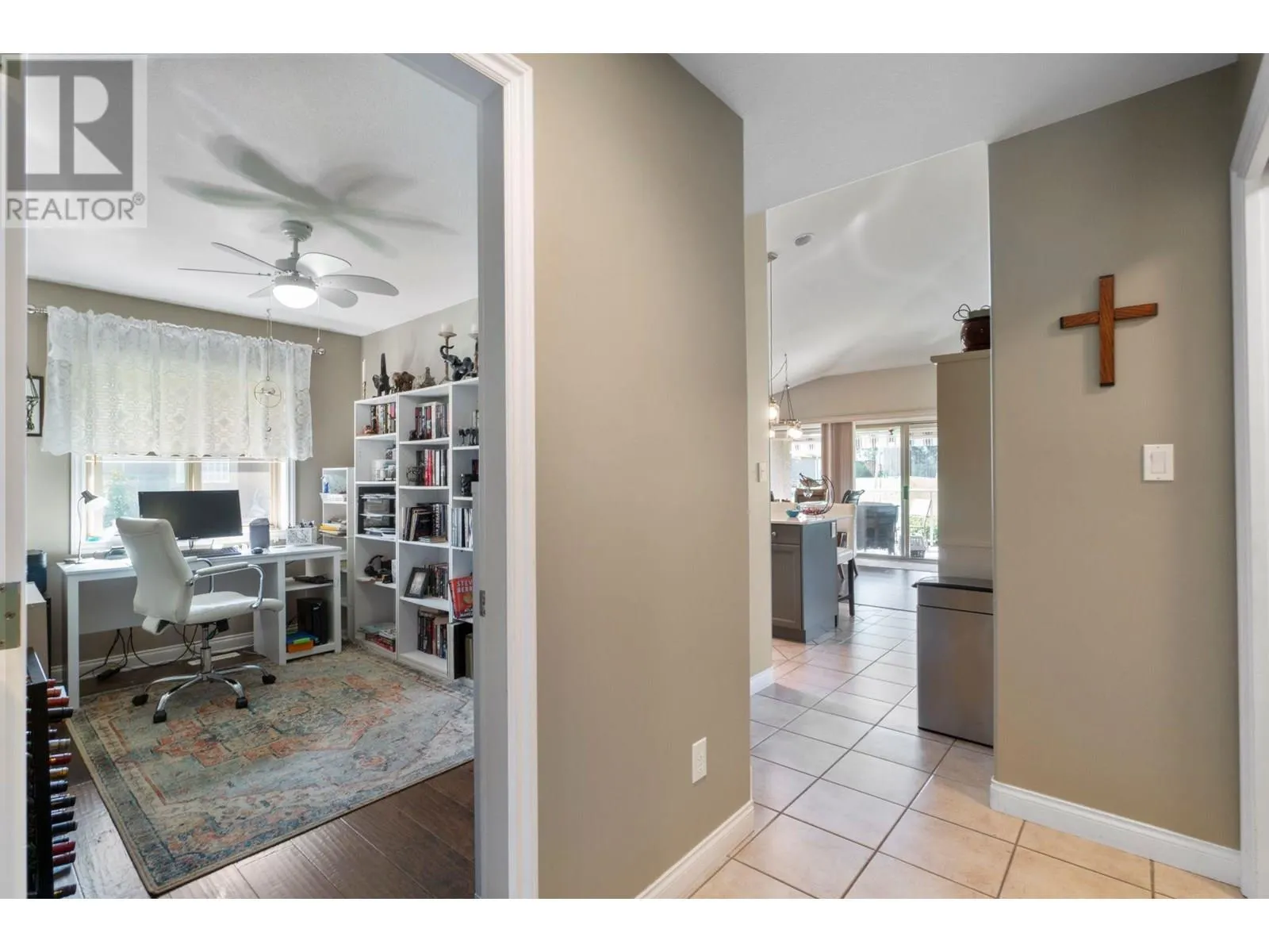 2550 Golf Course Drive Unit# 11