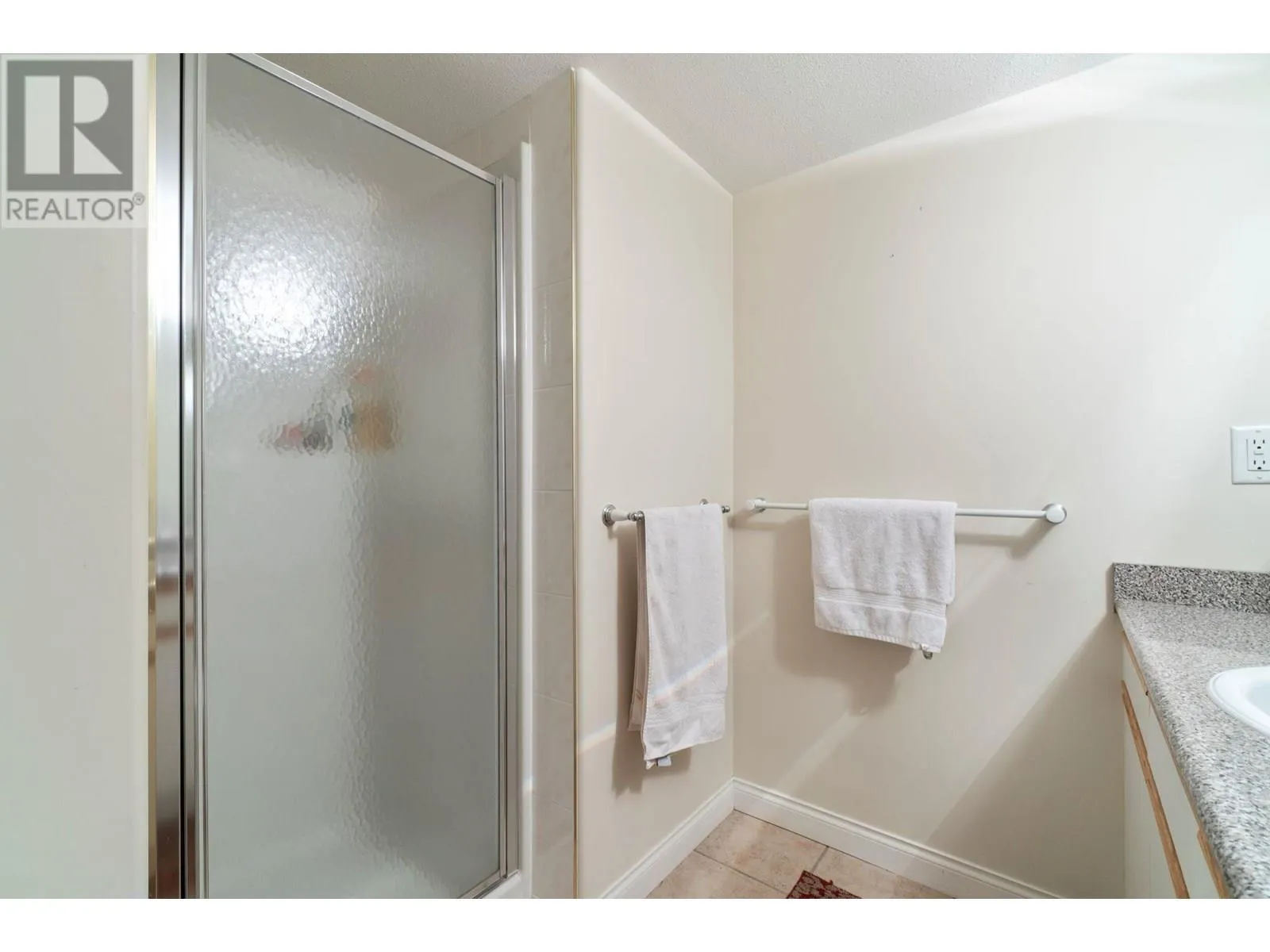 2550 Golf Course Drive Unit# 11