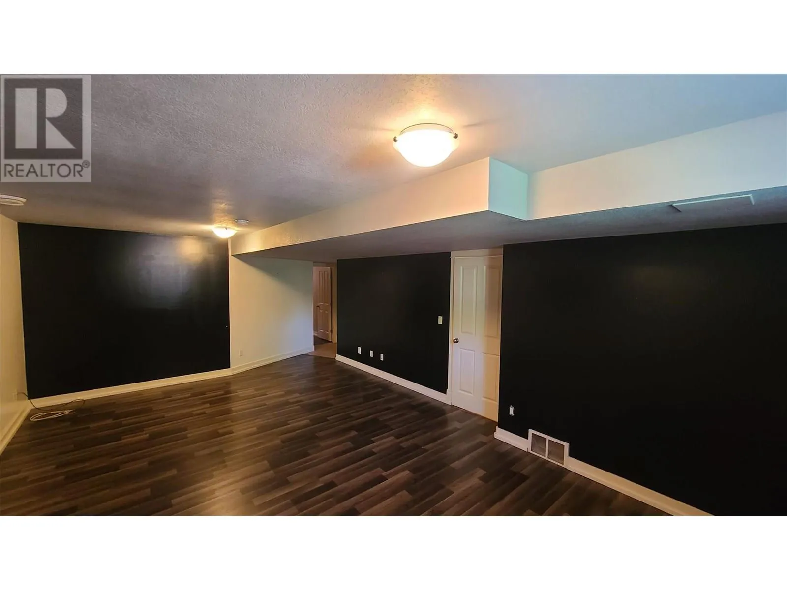 1047 Mt Ida Drive