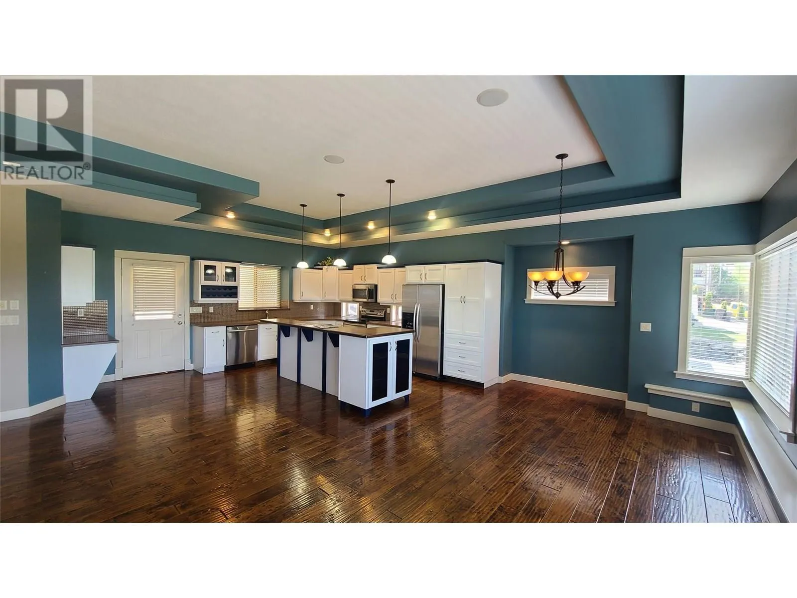 1047 Mt Ida Drive
