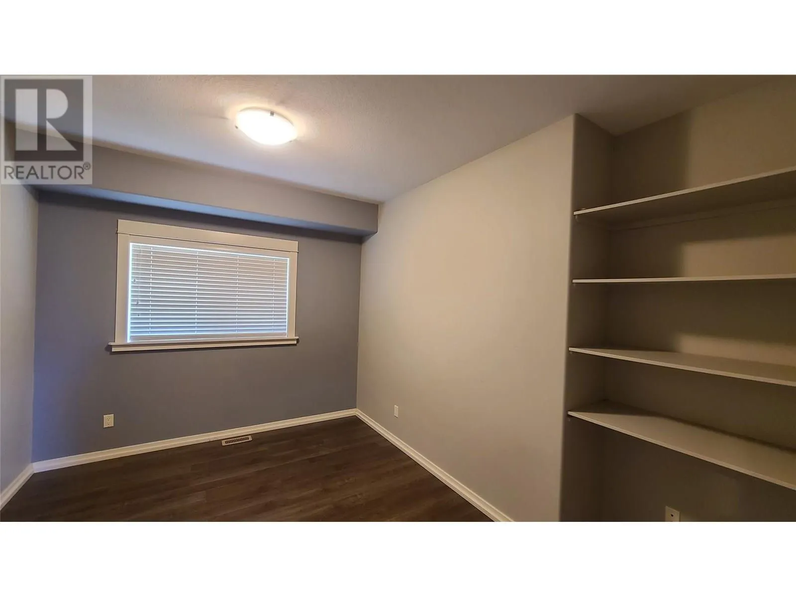 1047 Mt Ida Drive