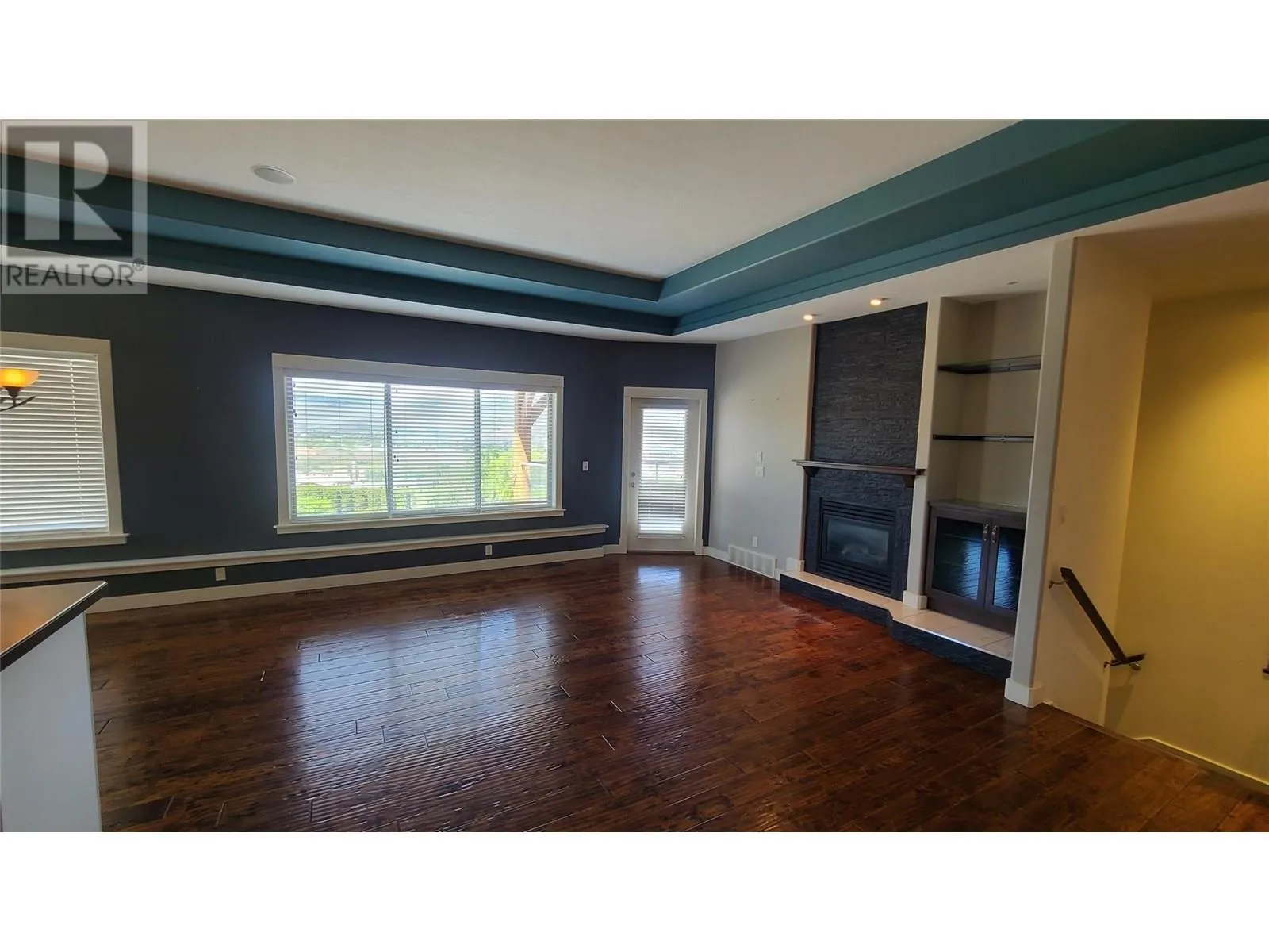 1047 Mt Ida Drive