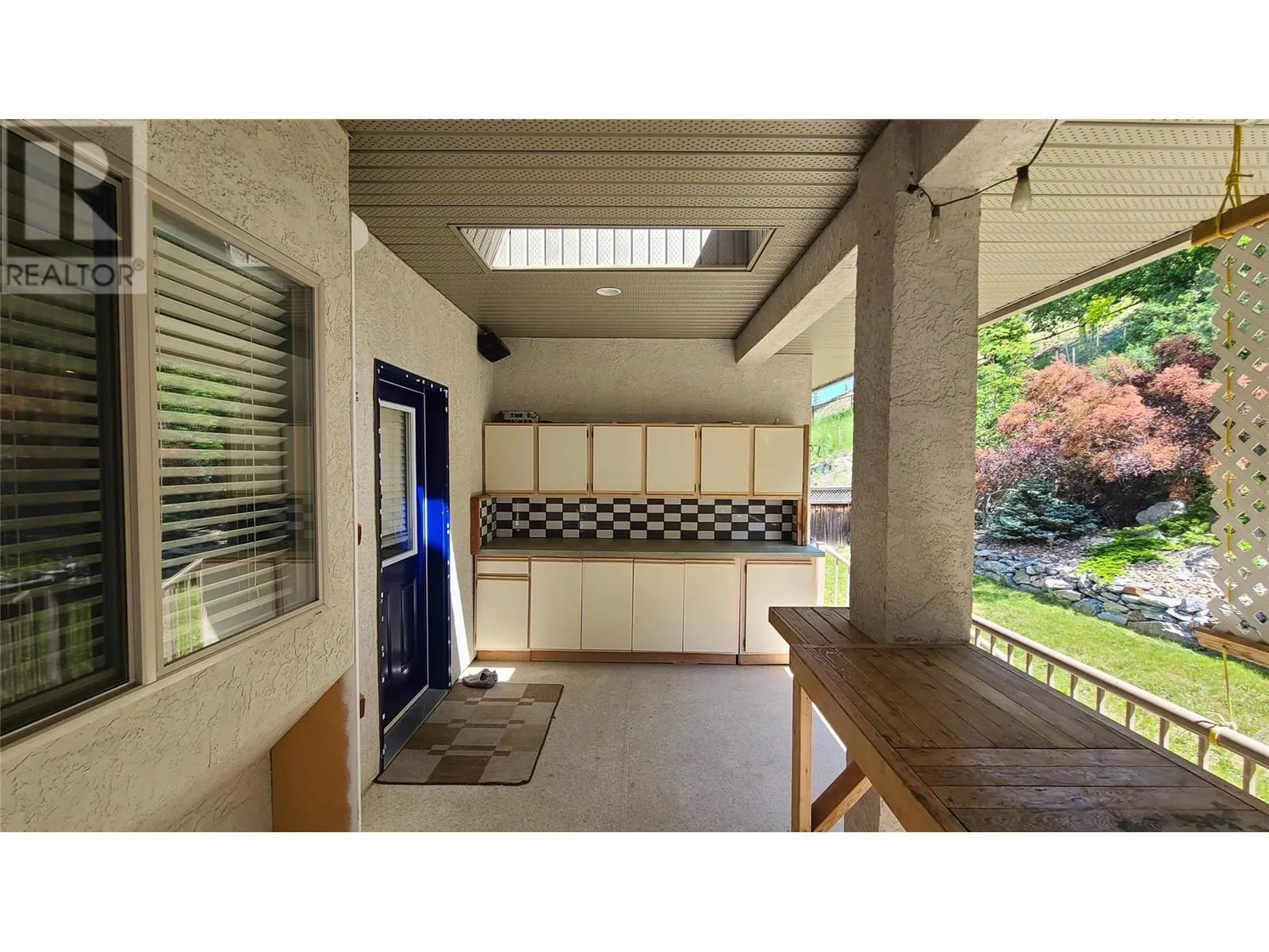 1047 Mt Ida Drive