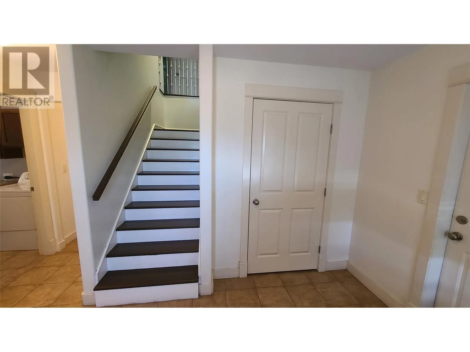 1047 Mt Ida Drive