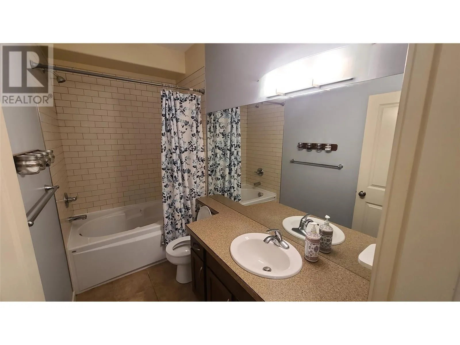 1047 Mt Ida Drive