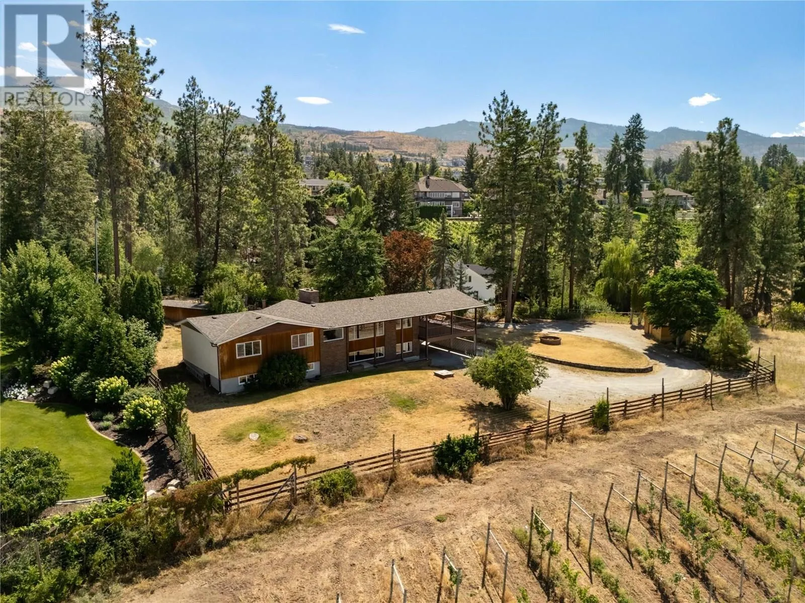 482 OKAVIEW Road
