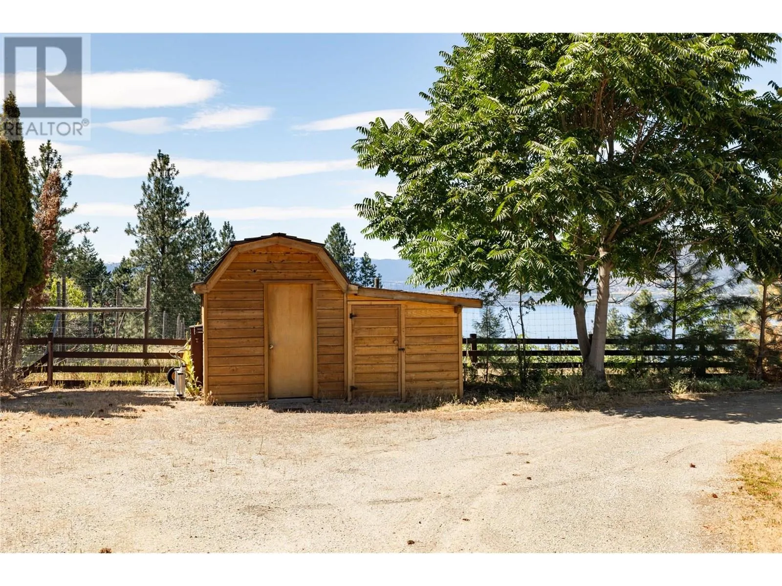 482 OKAVIEW Road