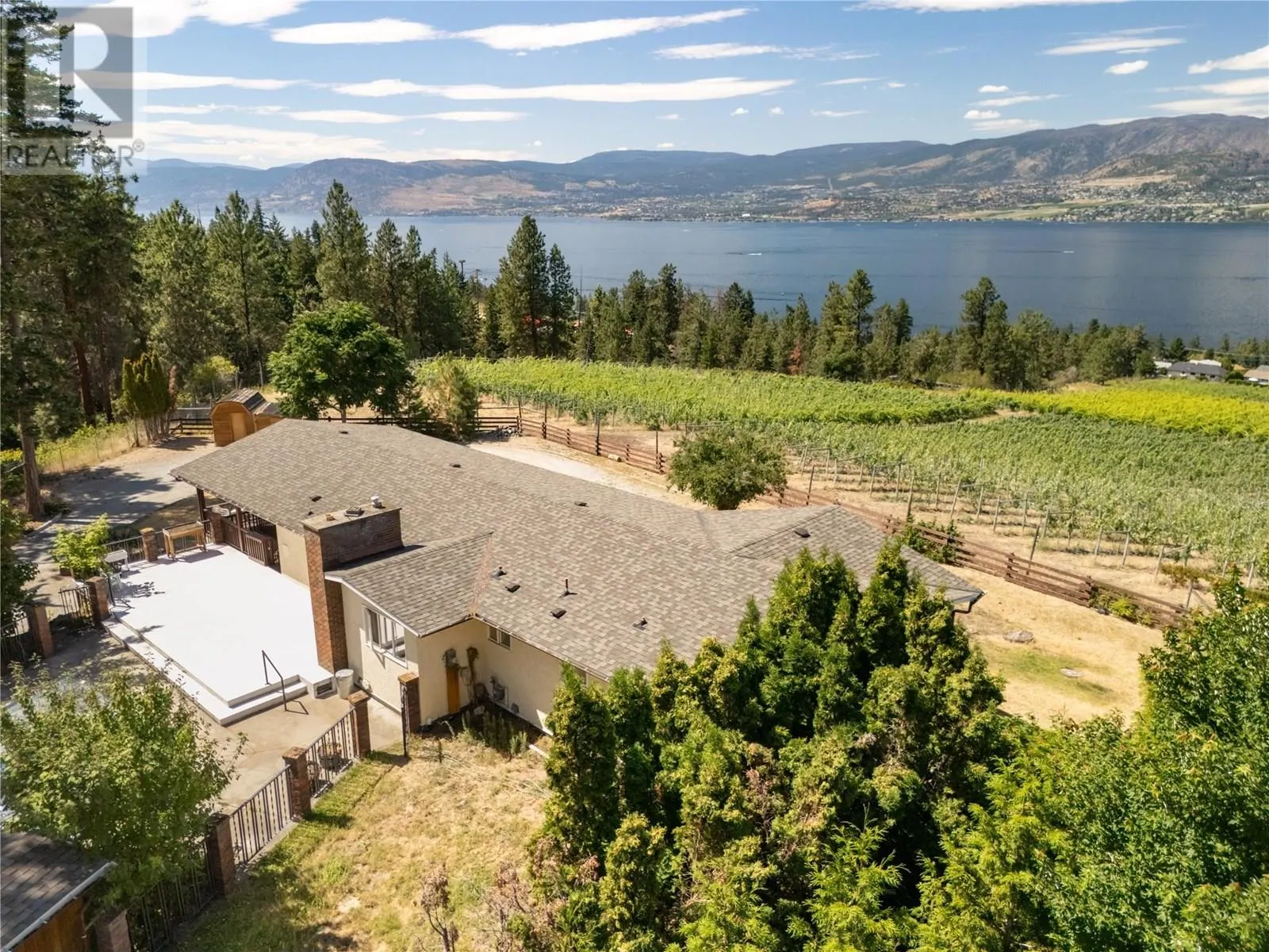 482 OKAVIEW Road