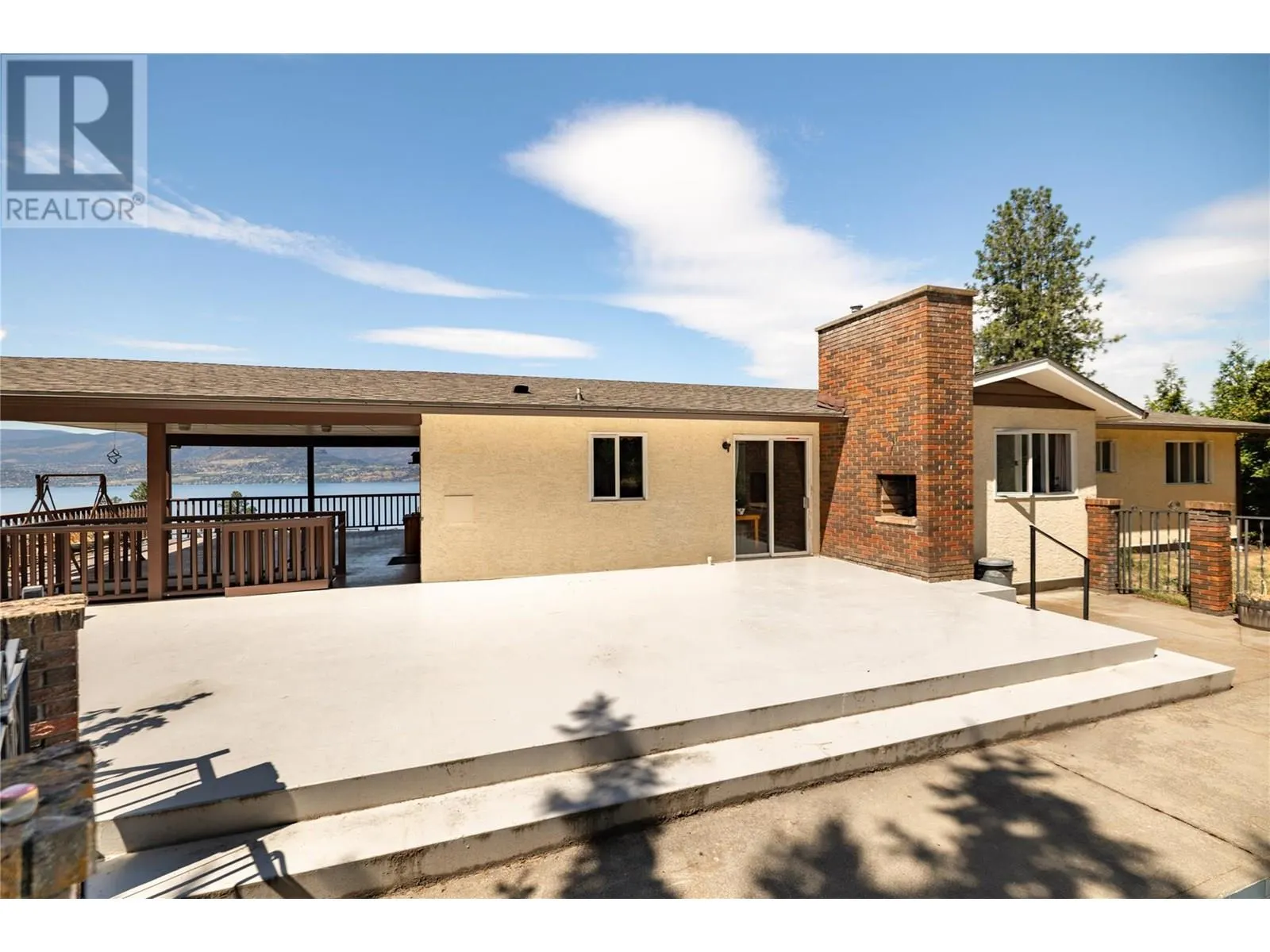 482 OKAVIEW Road