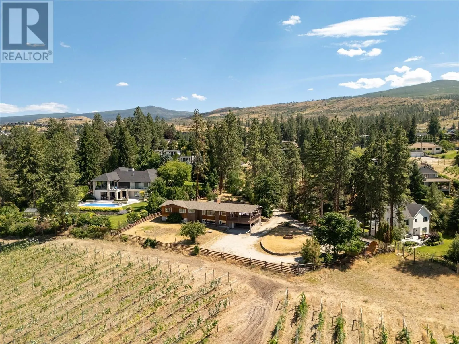 482 OKAVIEW Road