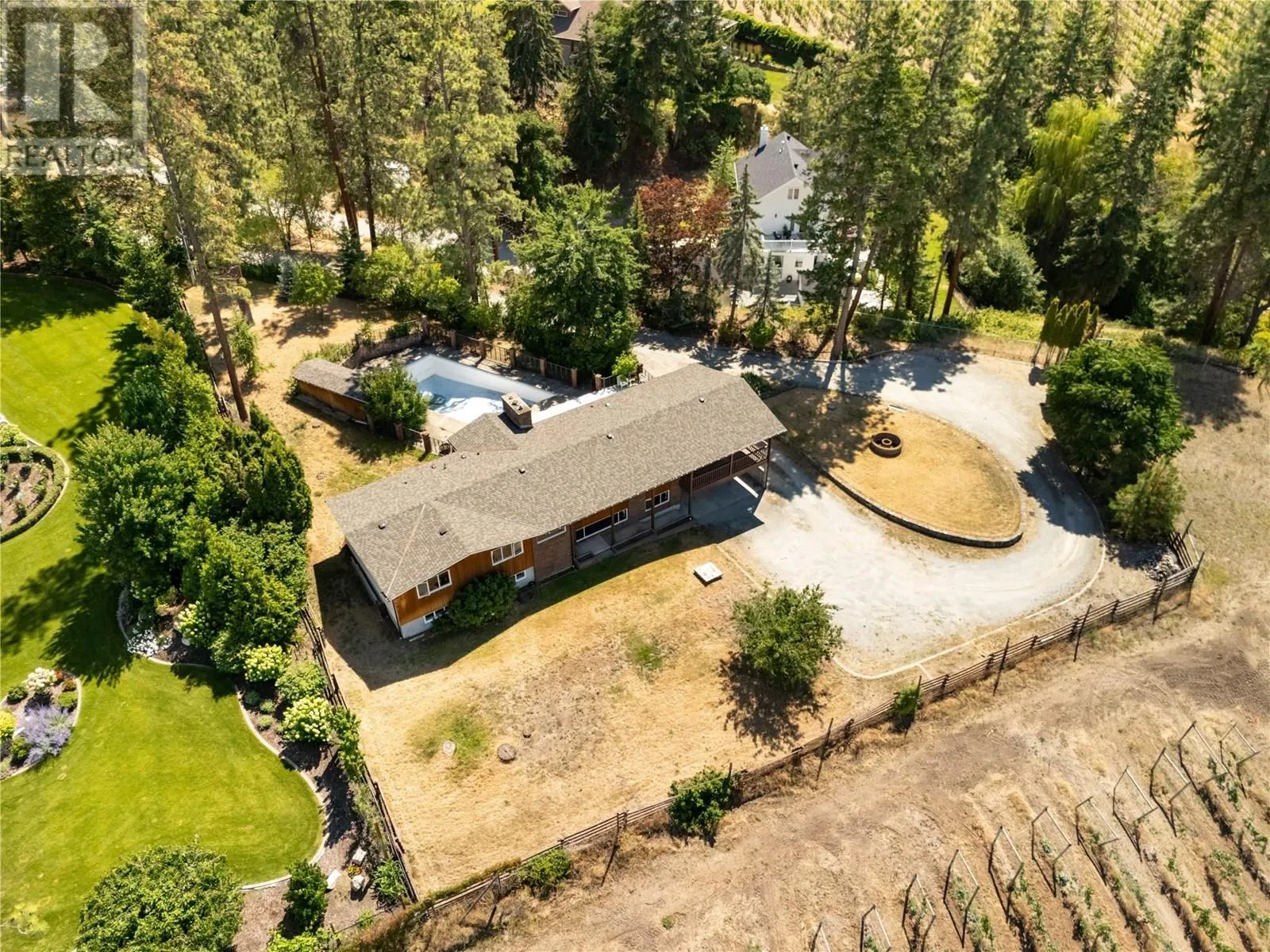 482 OKAVIEW Road