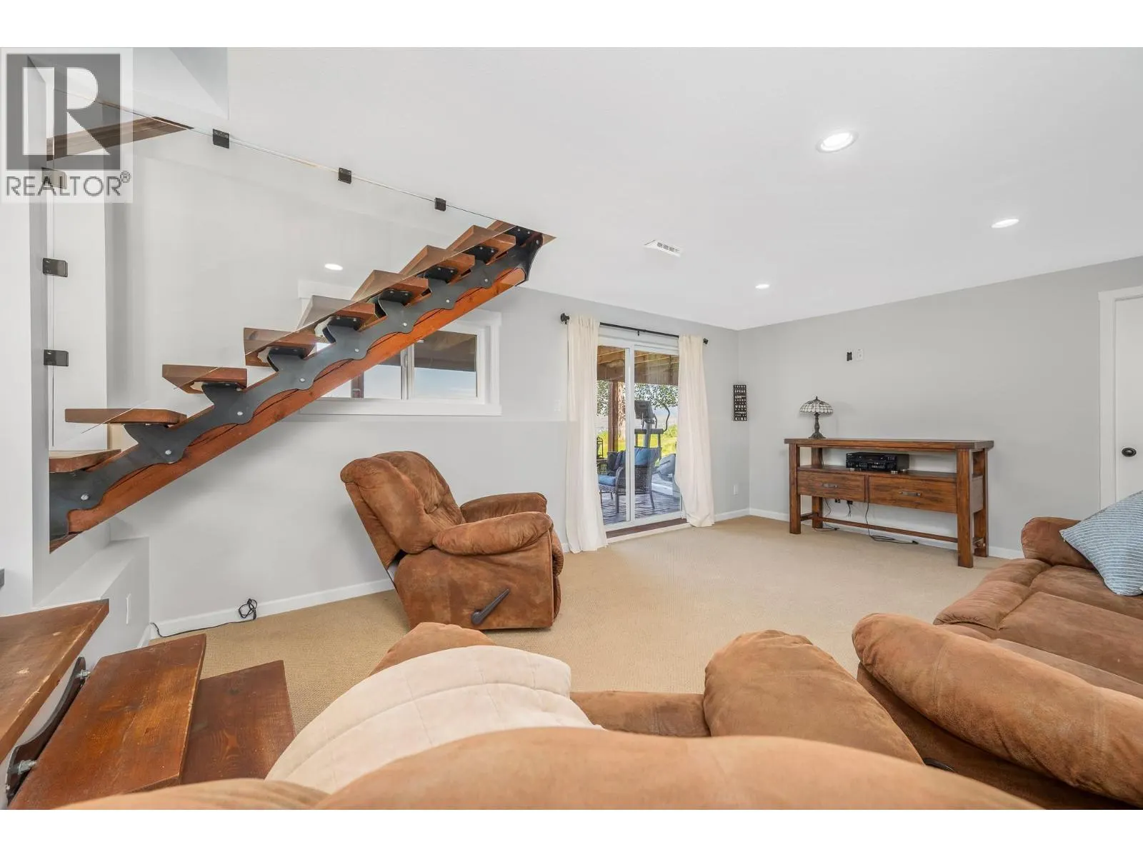3253 Phillips Road