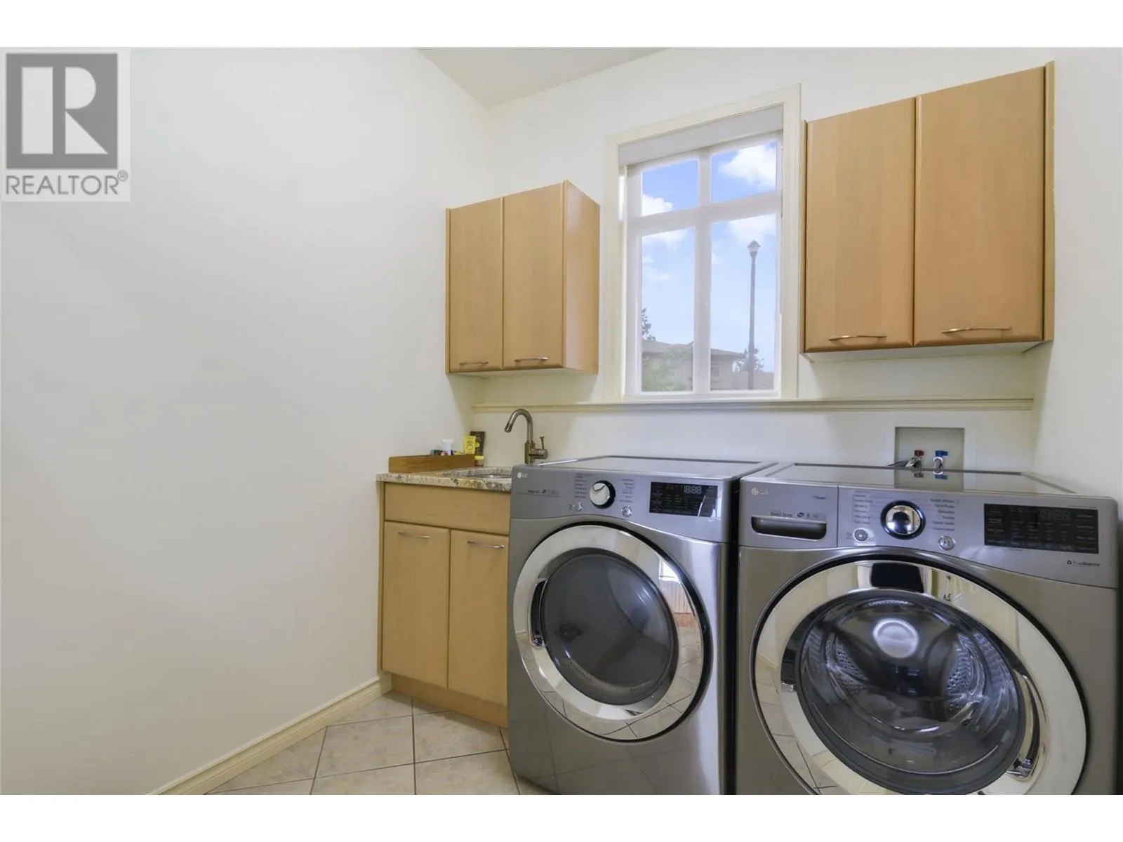 2213 Waddington Court Unit# 17