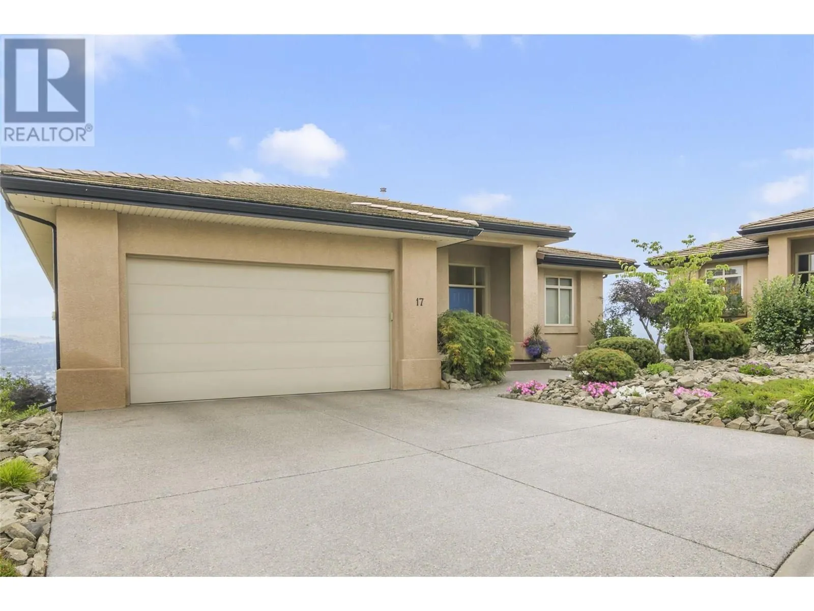 2213 Waddington Court Unit# 17