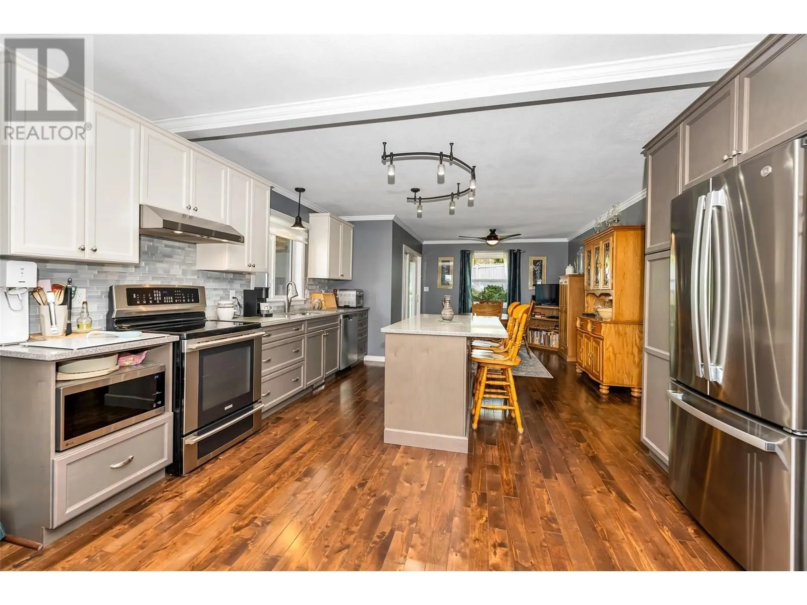 1108 14 Avenue Unit# 118
