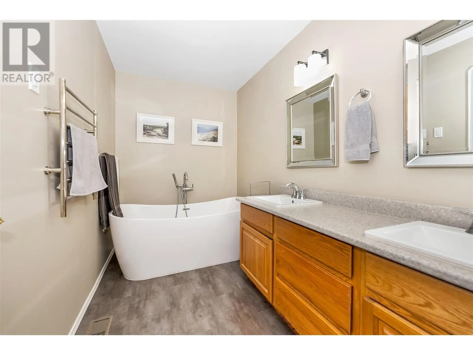1108 14 Avenue Unit# 118