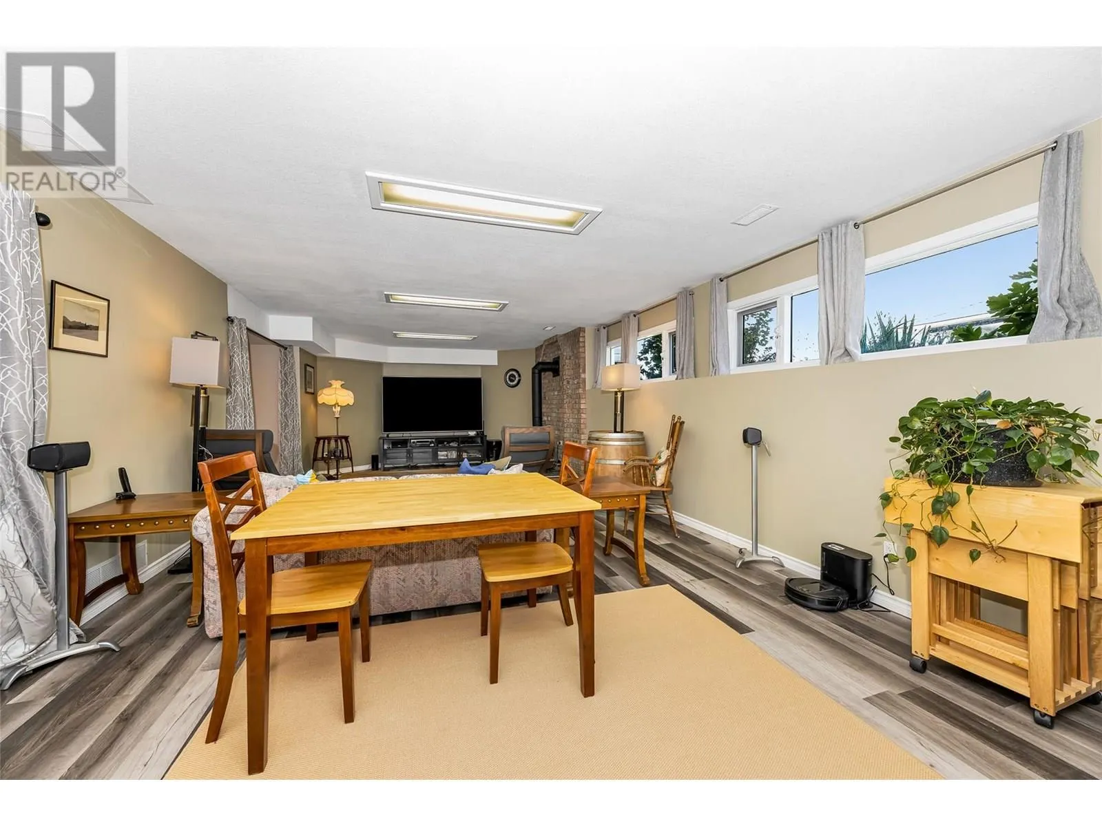 1108 14 Avenue Unit# 118