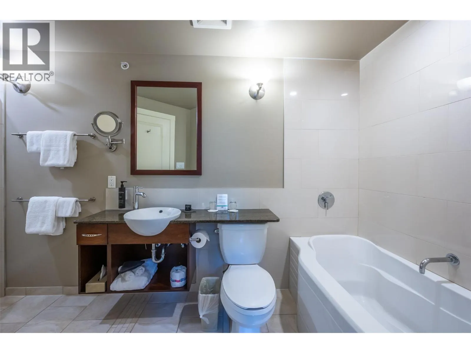 13011 Lakeshore Drive Unit# 364