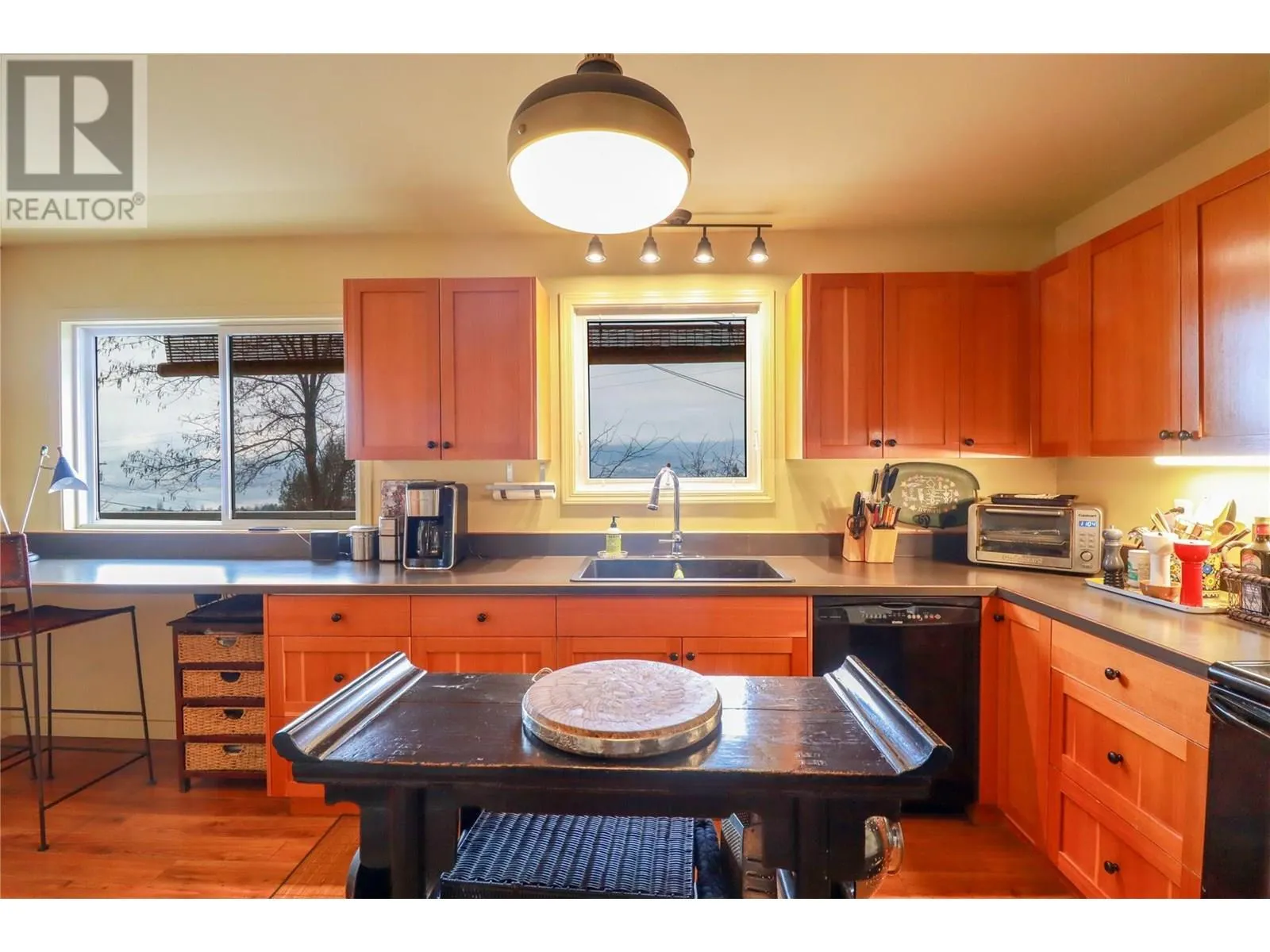 3812 Albrecht Road