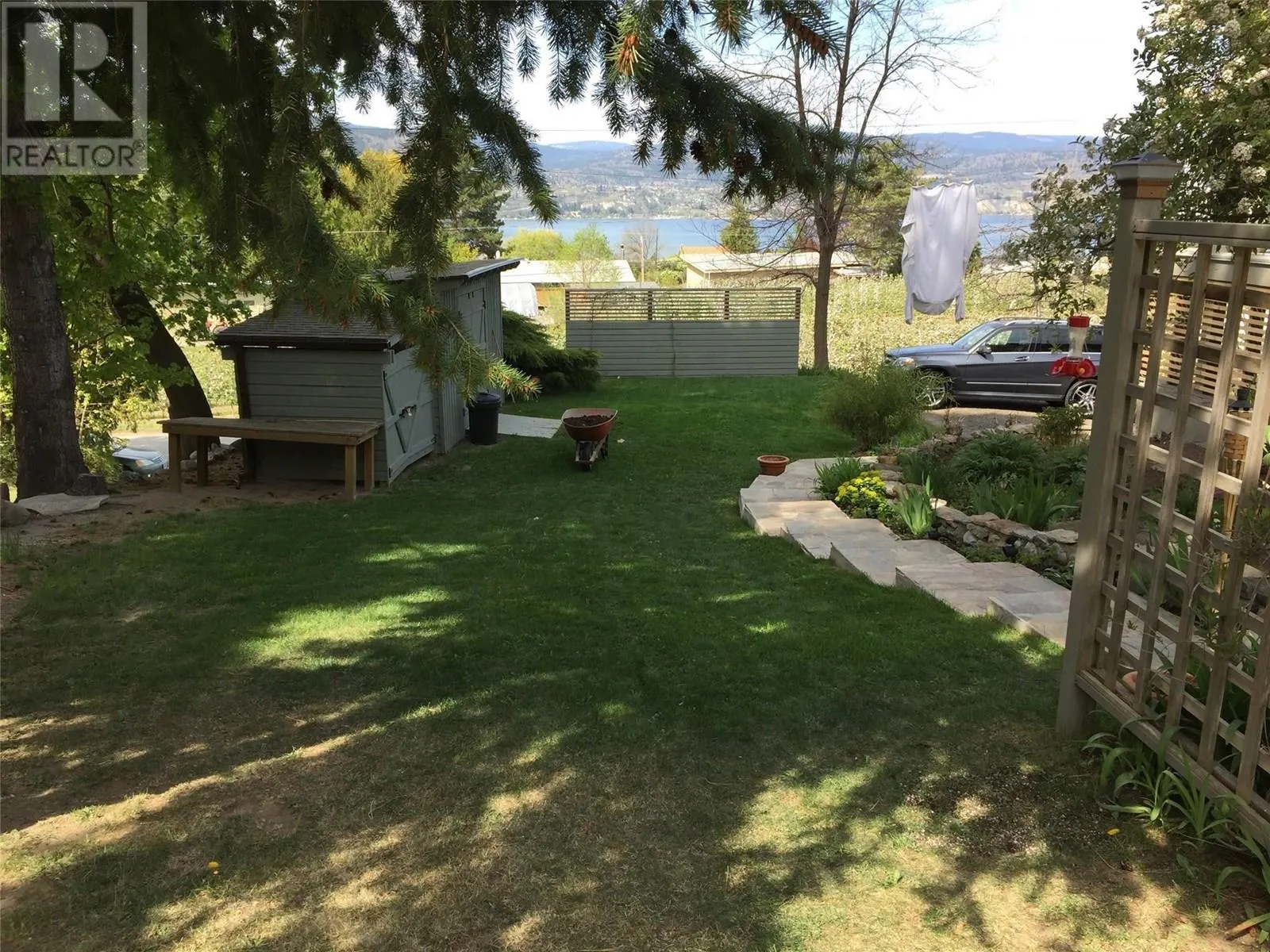 3812 Albrecht Road