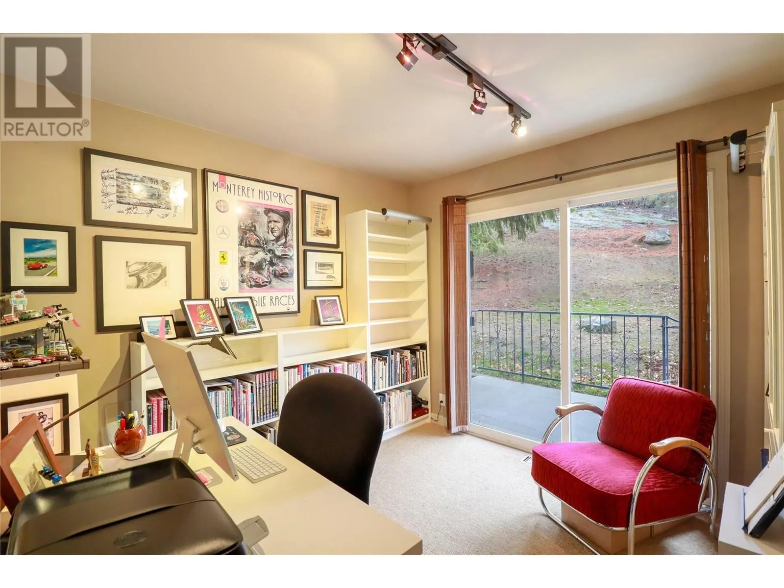 3812 Albrecht Road