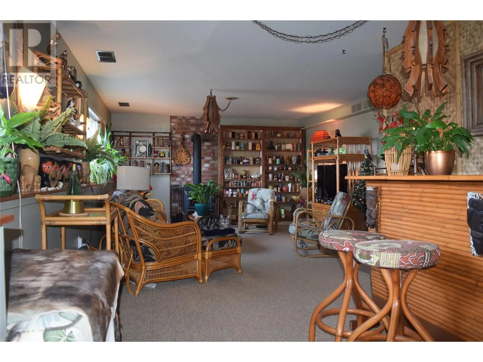 3812 Albrecht Road