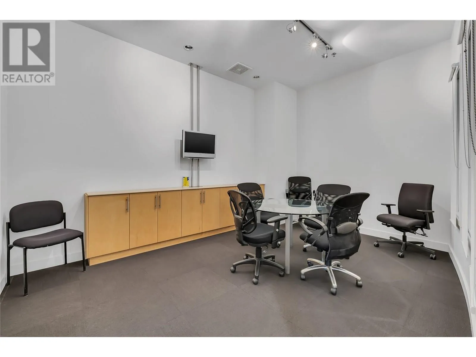 1495 Graham Street Unit# 409